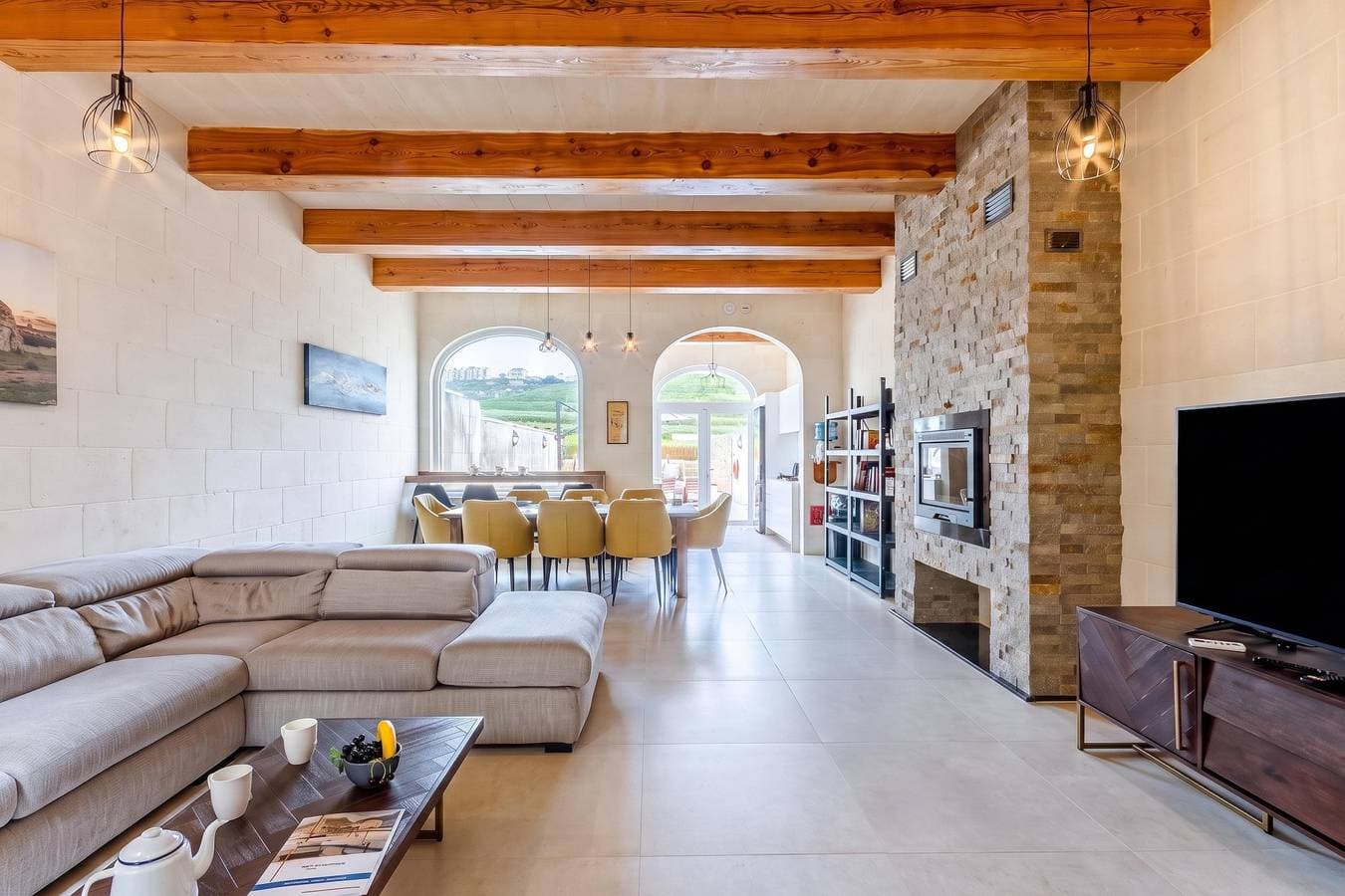 Foto 4 von 44: Solaris Gozitan Villa With Pool