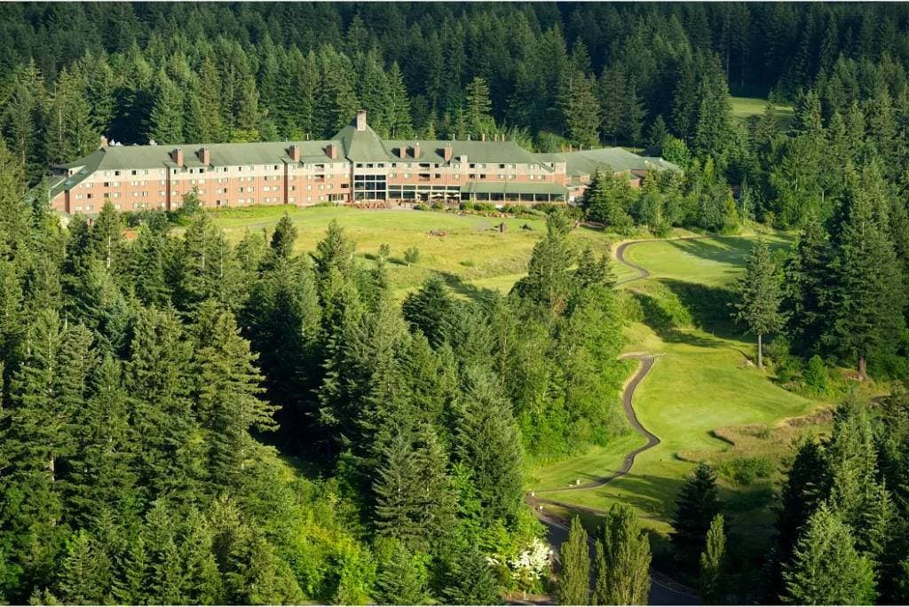 Foto 12 von 23: Skamania Lodge

Skamania Lodge