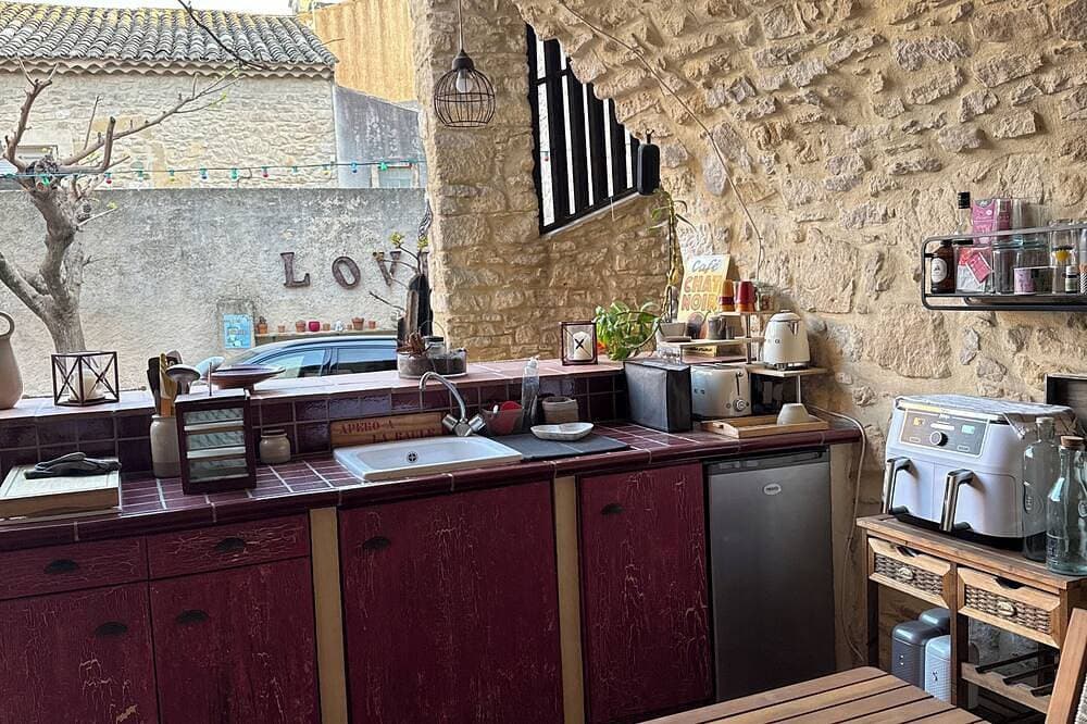 Foto 11 von 13: Village house at the gateway to Provence, Ardèche, Vaucluse & Gard