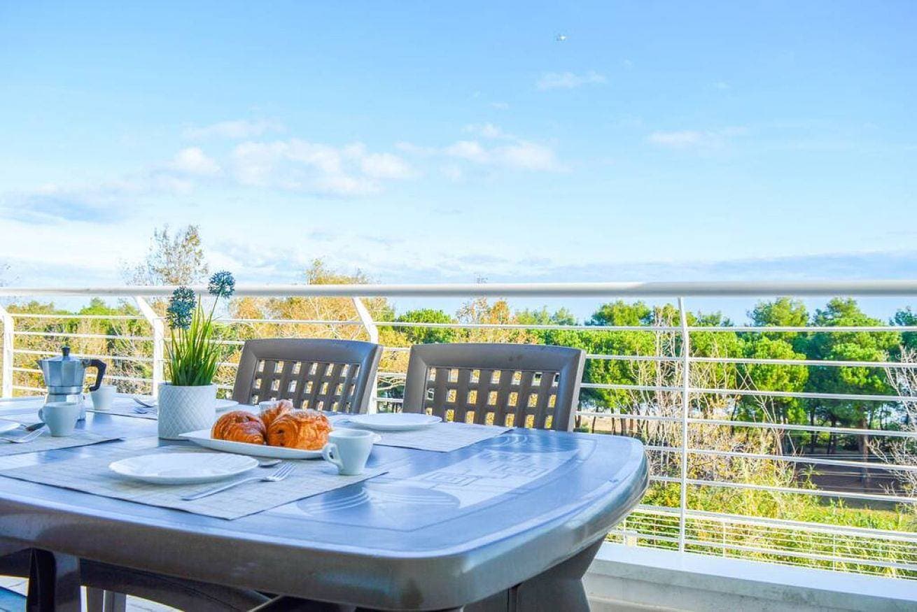 Foto 7 von 33: Ferienwohnung für 6 Personen mit Balkon/Terrasse