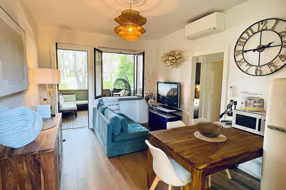 Apartment Nestled in pine forest, Beach within walking or biking distance 1