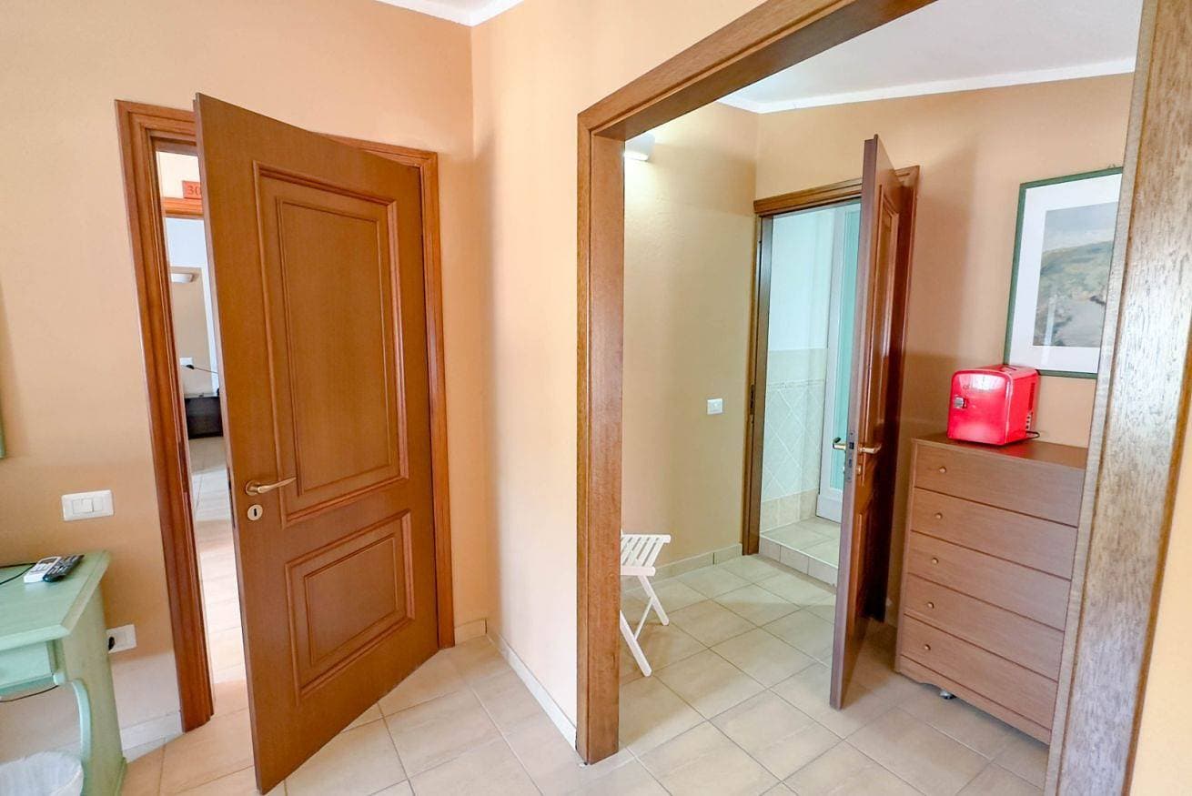 Foto 5 von 13: Su Recreu 'E Mare 304 - Dreibettzimmer