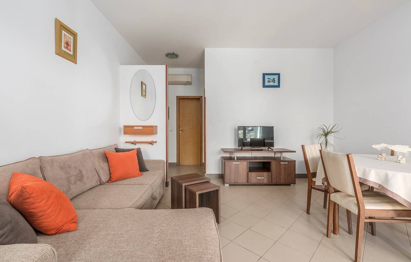 Foto 12 von 32: Ferienwohnung Raul mit Balkon in Dajla