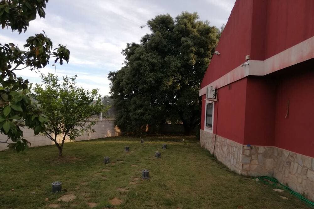Foto 11 von 13: Rural house with swimming pool, garden and barbecue