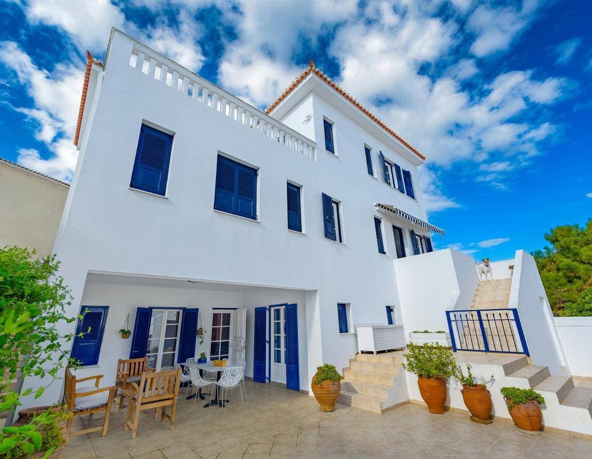Thanos Luxurious Apt in Spetses Center, 2BR, 2BA 1
