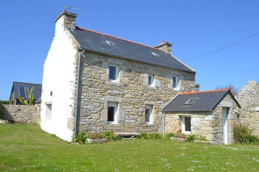 Traditionelles Haus am Meer 1