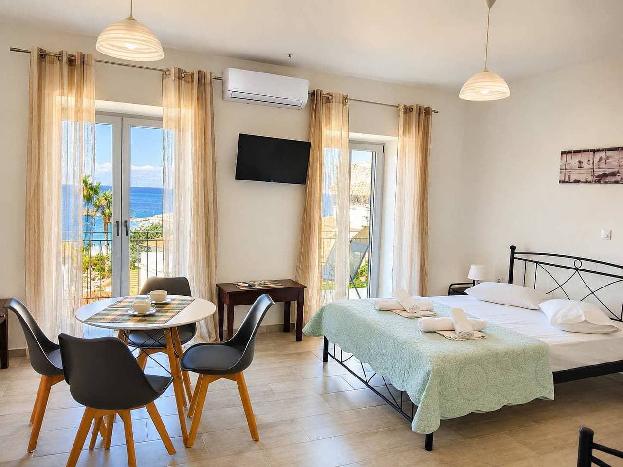 Foto 3 von 13: Angira 5 Seaview Escape - Koroni Bright Getaway