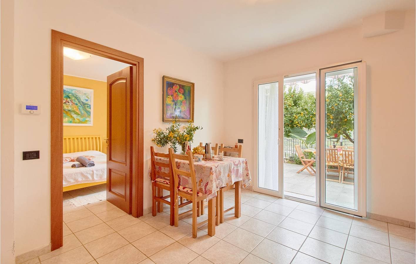Foto 4 von 16: Gemütliches 1BR Apartment mit Parkplatz & Internet, Nähe Isolalunga