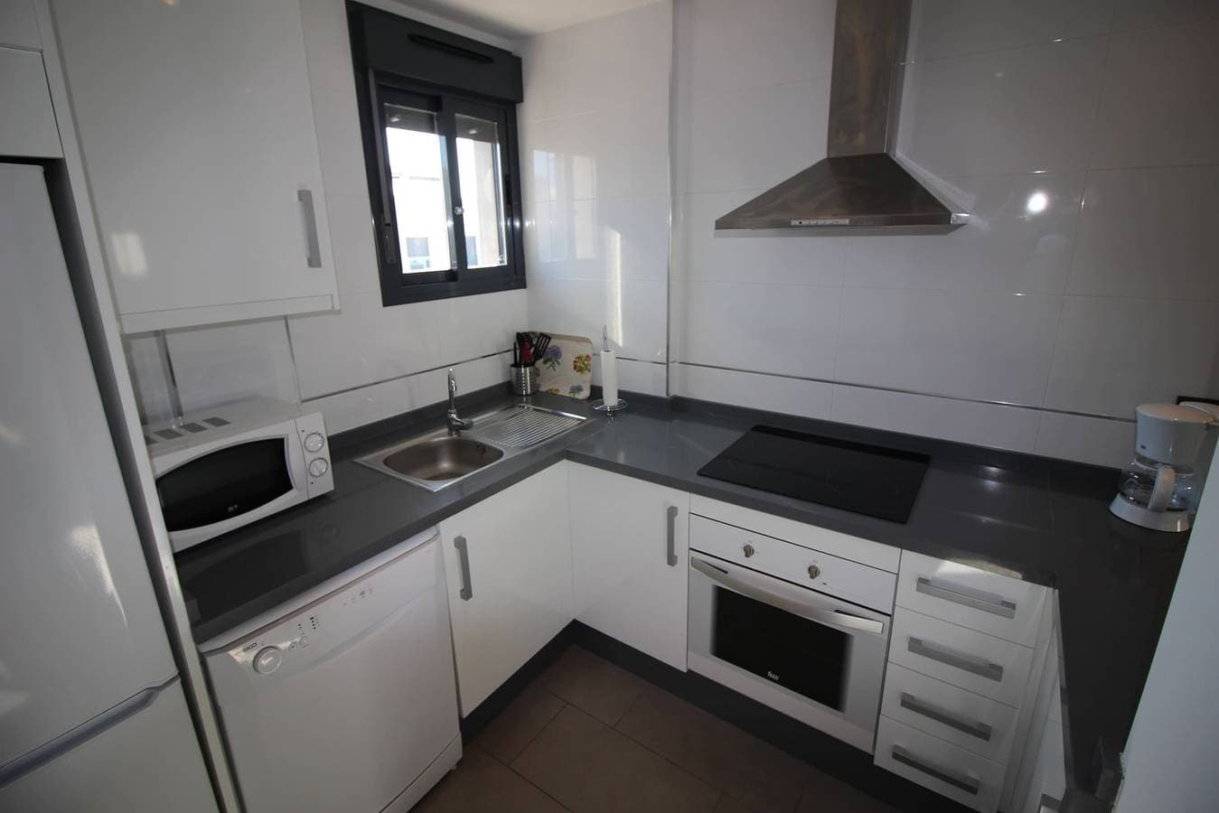 Foto 9 von 26: F4112