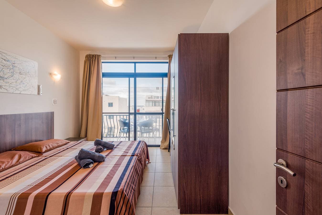 Foto 11 von 25: GetawaysMalta - Seashells Apartment mit 2 Schlafzimmern in Bugibba
