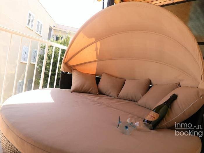 Foto 5 von 35: Ferienwohnung für 4 Personen mit Pool