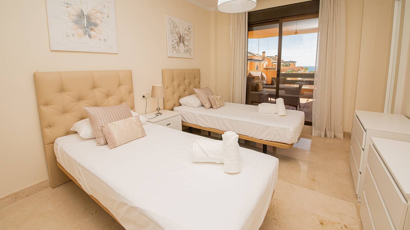 Foto 11 von 40: Casares Beach 218