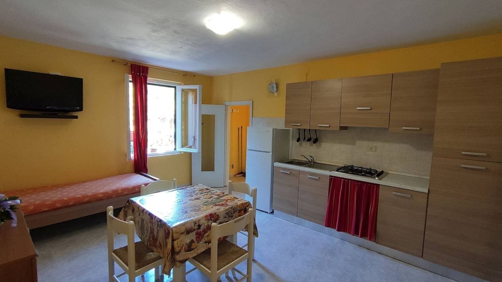 Foto 13 von 19: Ferienwohnung für 5 Personen mit Terrasse