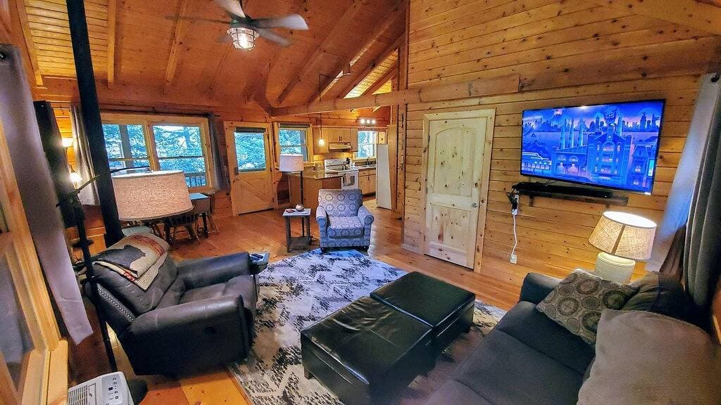 Foto 3 von 50: 💕Couples Paradise 💦Unvergessliche Whitewater Waterfront💦 Einfacher Zugang und in der Nähe von Br