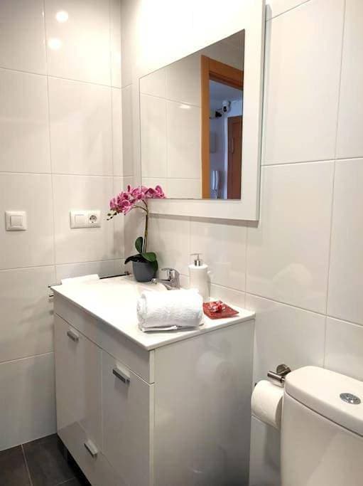 Foto 11 von 40: Studio Apartment with Sea View