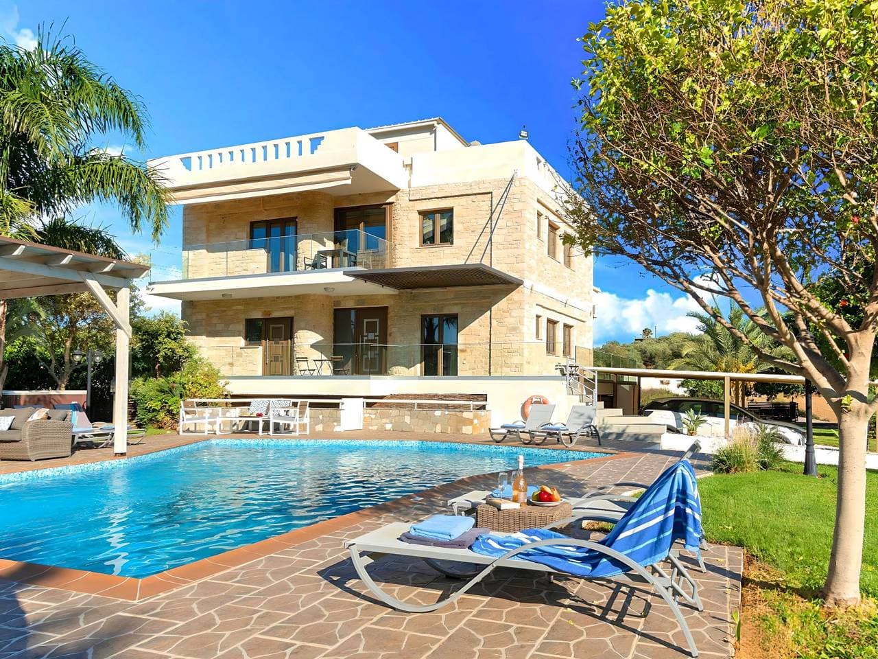 Foto 11 von 44: Mirsini Villa Privater Pool Jacuzzi