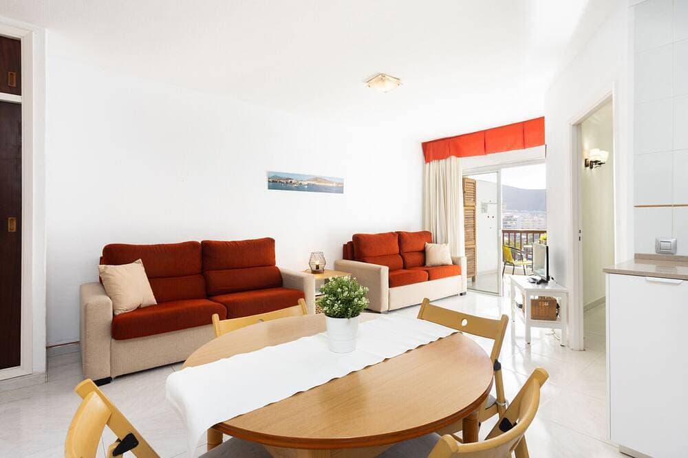 Foto 13 von 30: Los Cristianos. Nice & Cozy sea view apt