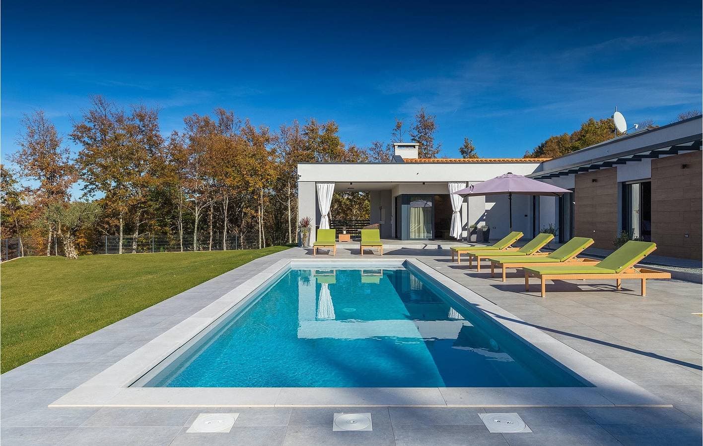 Foto 10 von 61: Geräumige 2-Zimmer-Wohnung mit Pool, WLAN, Klimaanlage und Parkplatz