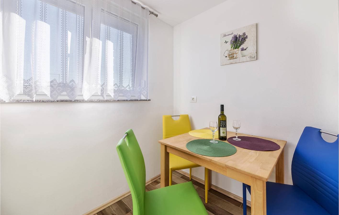 Foto 4 von 25: Gemütliche Ferienwohnung mit Terrasse, WLAN und Parkplatz in Strand- und Restaurantnähe