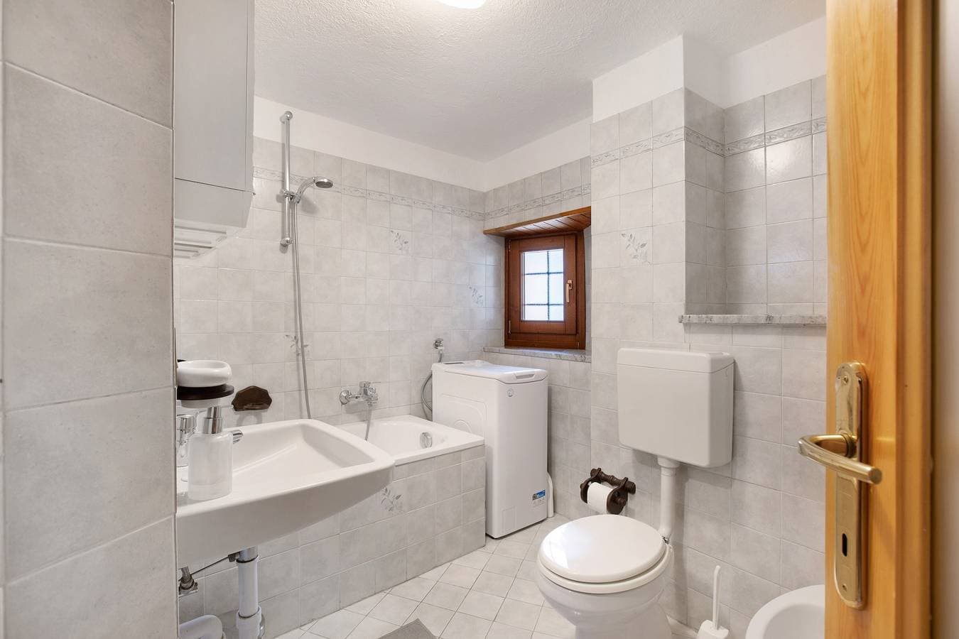 Foto 11 von 26: Appartement 'Tillier Valtournenche' mit Bergblick, Balkon und WLAN