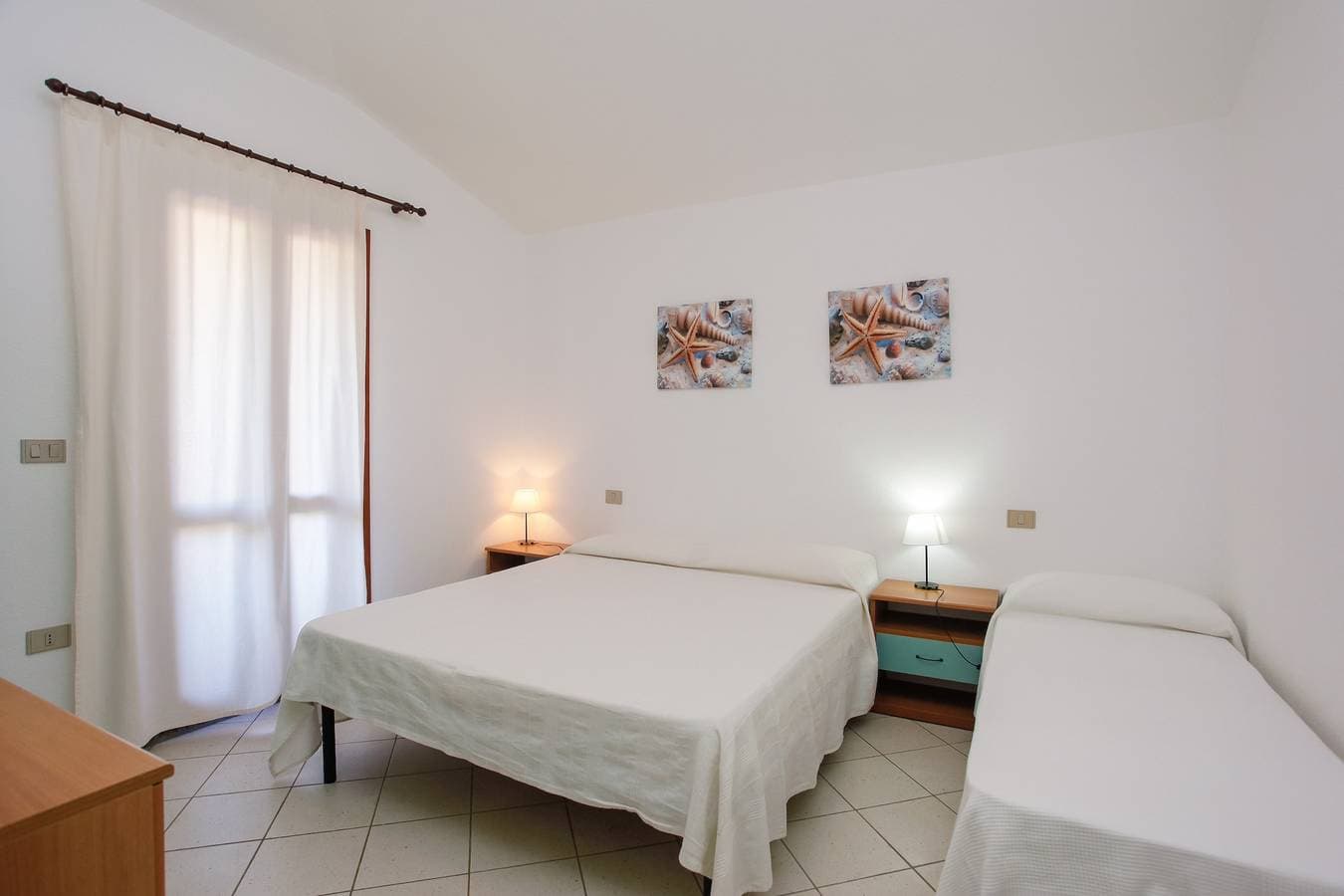 Foto 8 von 17: Ferienhaus „Mirtagru Appartamento Dell'Oleandro“ mit Garten, 2 privaten Terrassen & WLAN