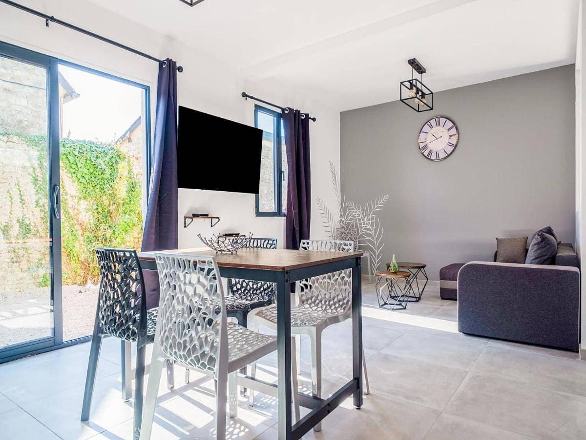 Fully renovated house only few minutes walk away from Ohama Beach 1