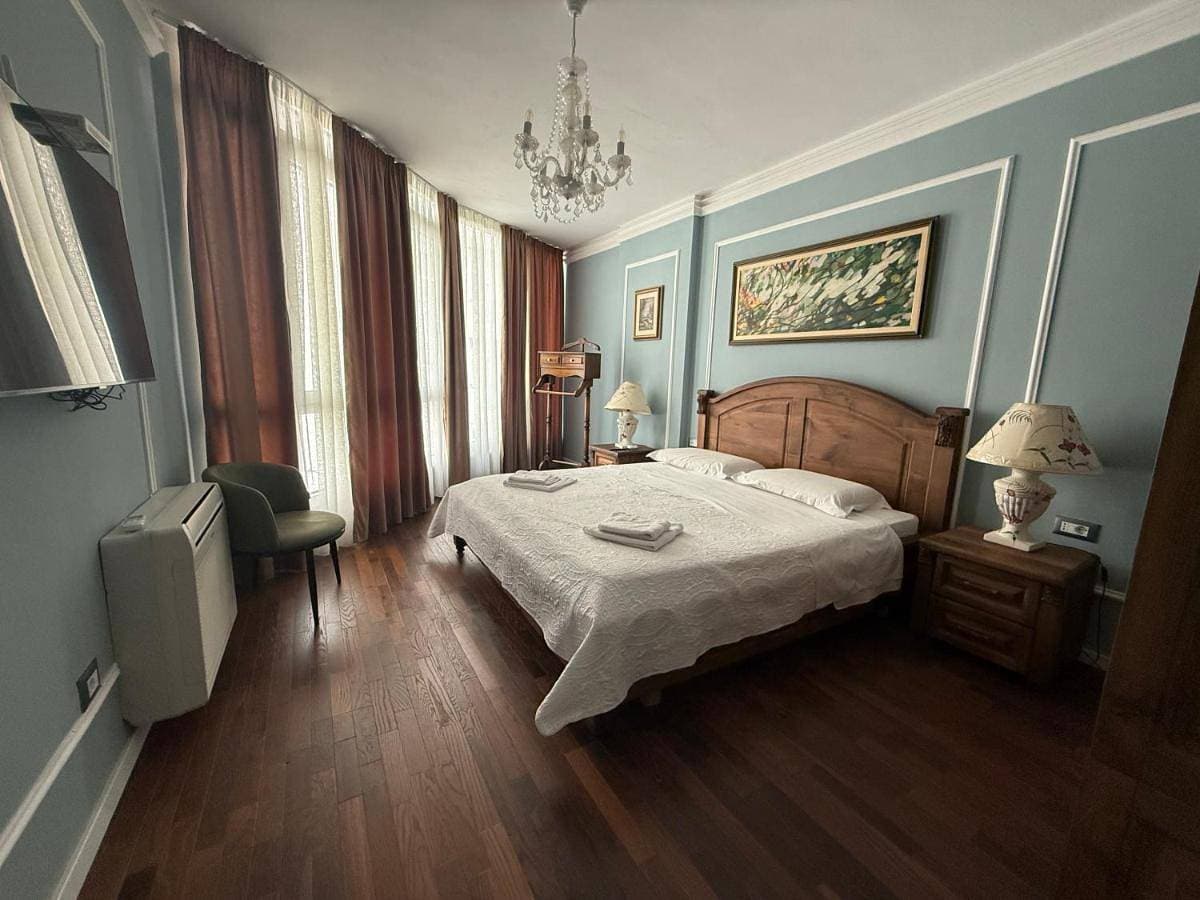 Foto 5 von 11: Double Room with Balcony