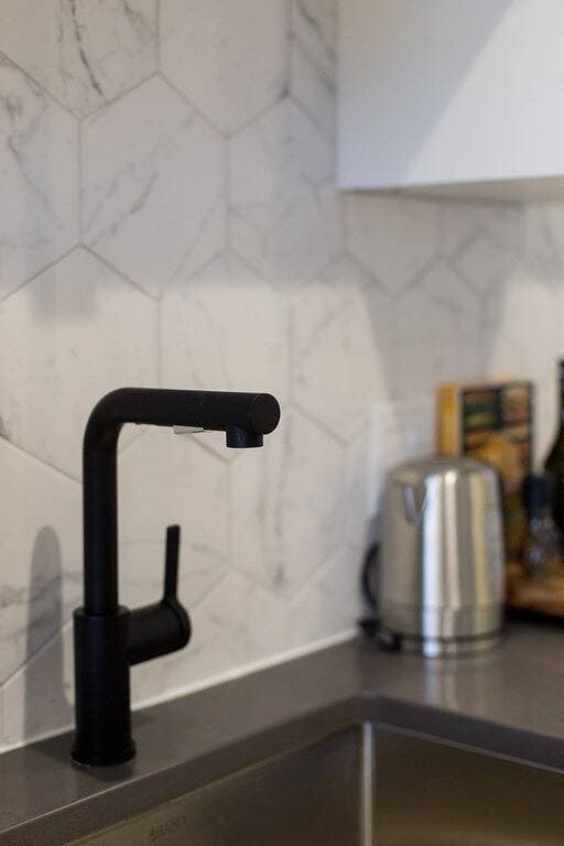 Foto 12 von 24: 404 · Scandinavian Studio with Full Kitchen and Bath by Denstays