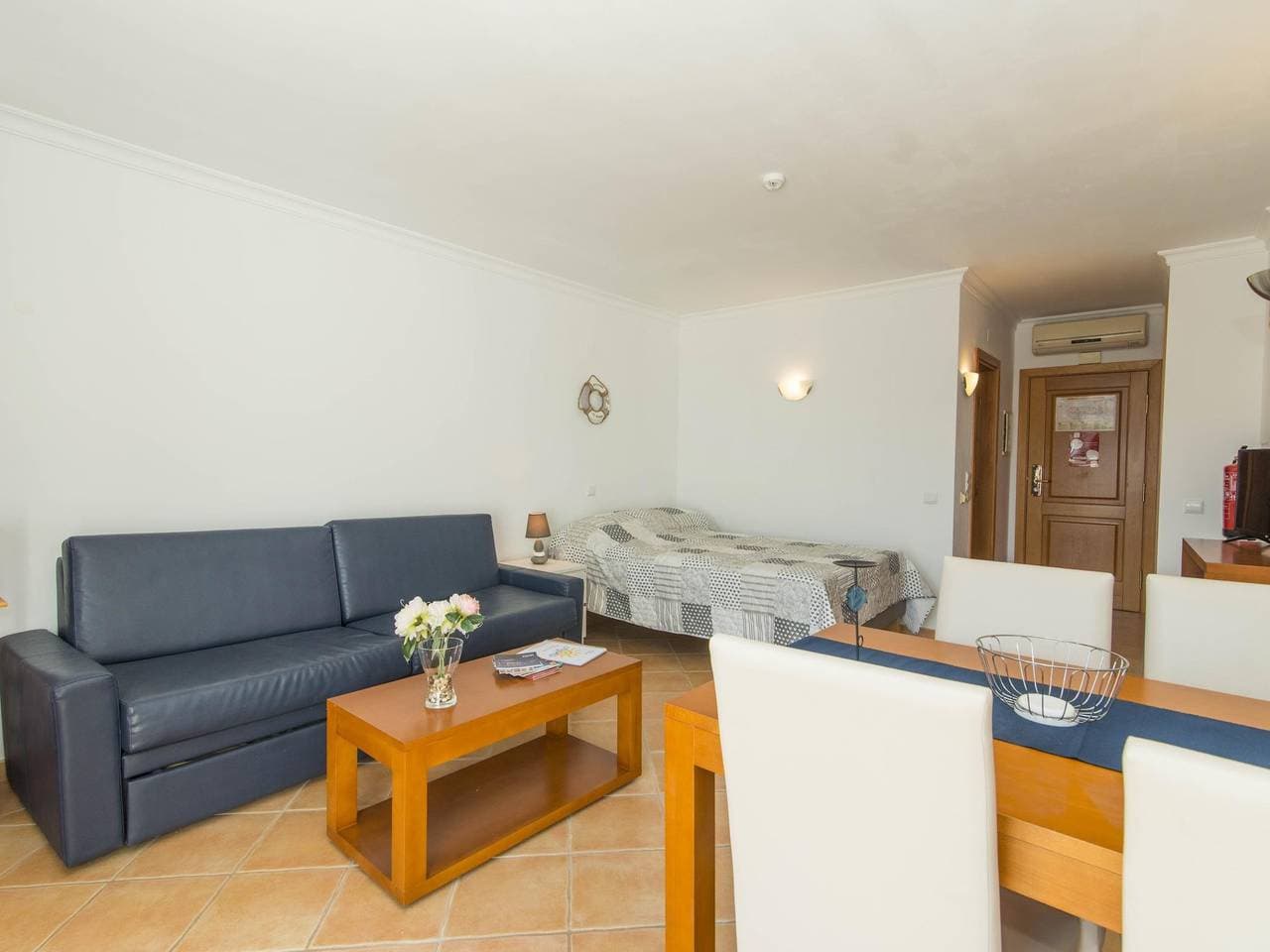 Foto 8 von 48: Studio für 4 Personen mit Pool