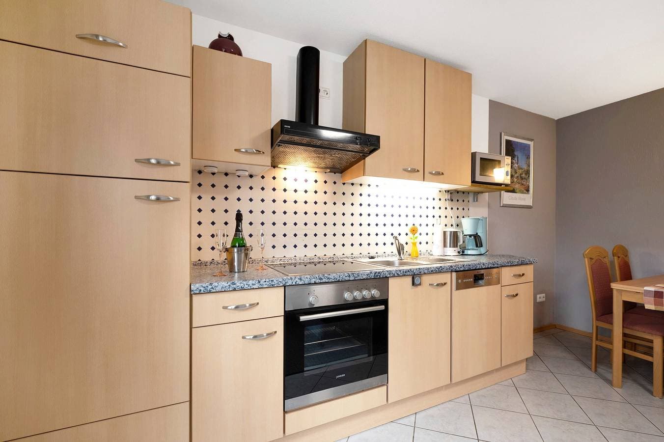 Foto 5 von 22: Ferienwohnung 'Am Tivoli' mit privater Terrasse, privatem Garten und WLAN