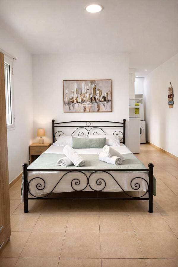 Olive tree house,Agios Gordios 1