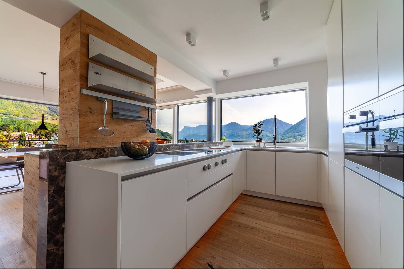 Foto 6 von 38: Ferienwohnung "Levita Living Anima" mit Bergblick und zwei sonnigen Balkonen