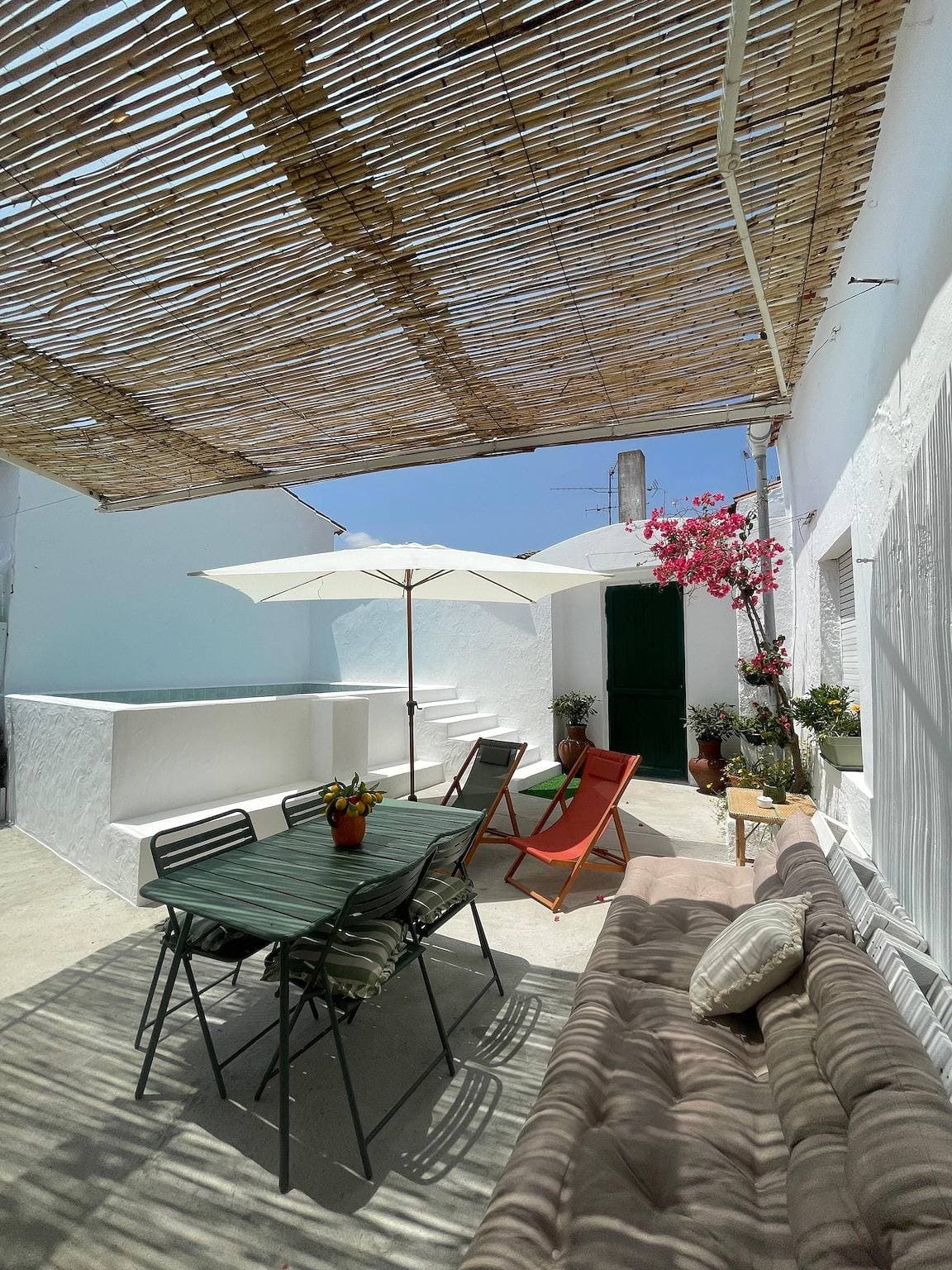 Foto 3 von 34: Ferienhaus 'A Casa Dos Raminhos' mit privatem Pool und Terrasse