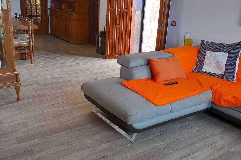Foto 11 von 30: Apartment in villa 30 meters from the sea, with breathtaking view