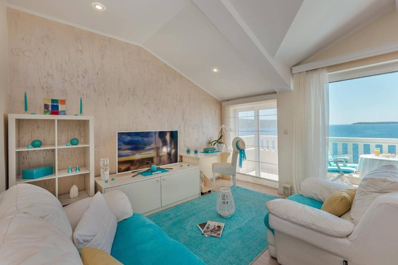 Foto 8 von 26: Two-Bedroom Apartment with Sea View