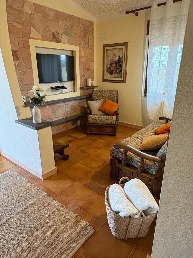 Lola's Sweet Home 1