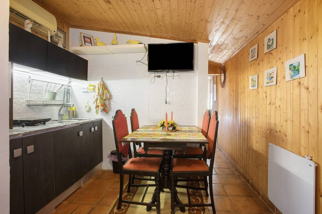 Foto 10 von 30: Ferienhaus „Casa Do Campo Dornes Dois“ mit Gemeinschaftspool, Garten und WLAN