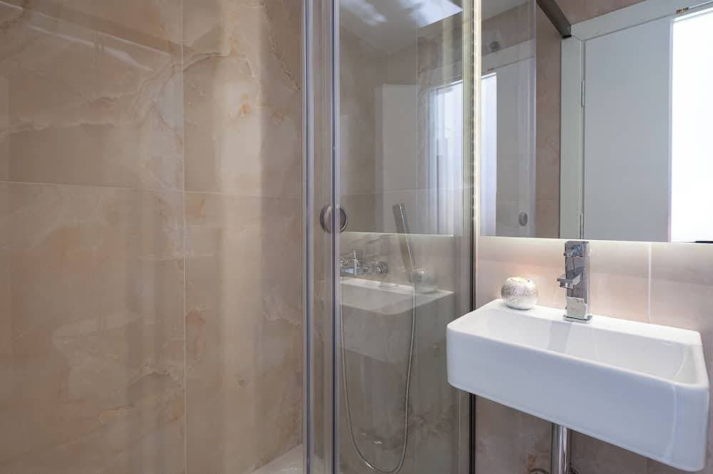 Foto 6 von 24: Nadiona Suites Golden ⁕ Old Town Center ⁕ Fast WiFi