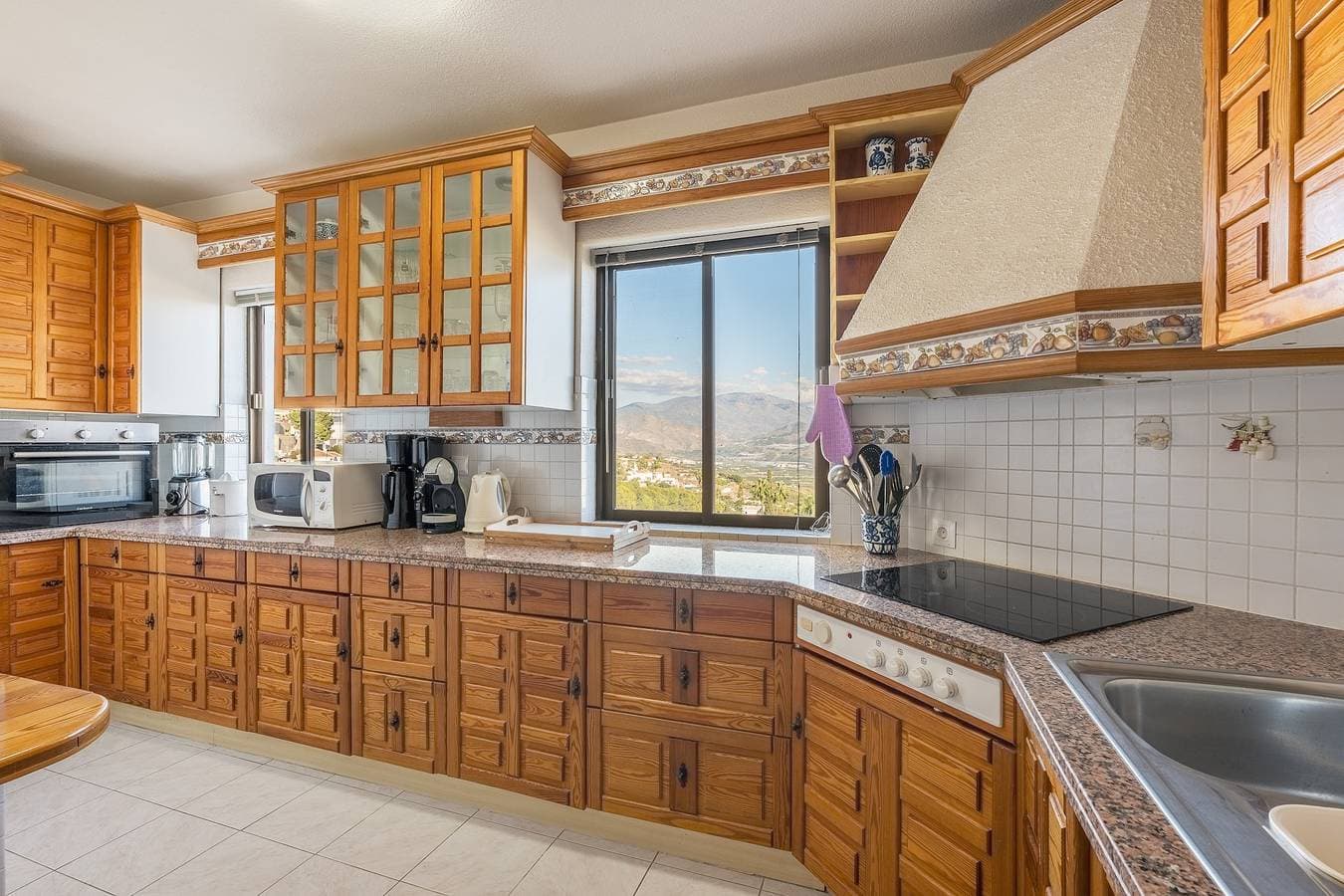 Foto 10 von 34: Villa 'Celeste' mit Meerblick, WLAN und Klimaanlage