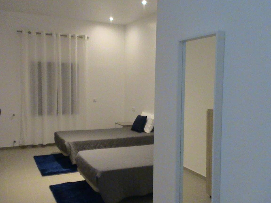 Foto 5 von 17: Family Room with Private Bathroom