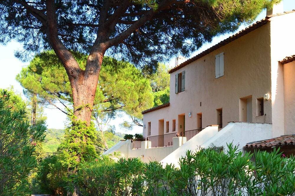 Foto 9 von 20: Ferienwohnung mit Pool, 300 m Strände Tahiti, Moorea, Ramatuelle, Saint-Tropez.