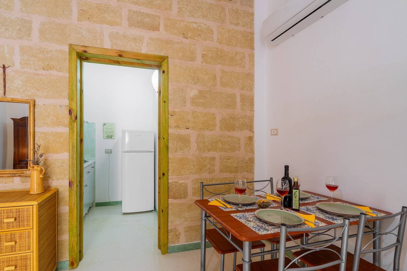 Foto 7 von 28: Ferienwohnung "Domus Mea Salento Arazzo Giallo" mit Gemeinschaftspool, Terrasse und WLAN