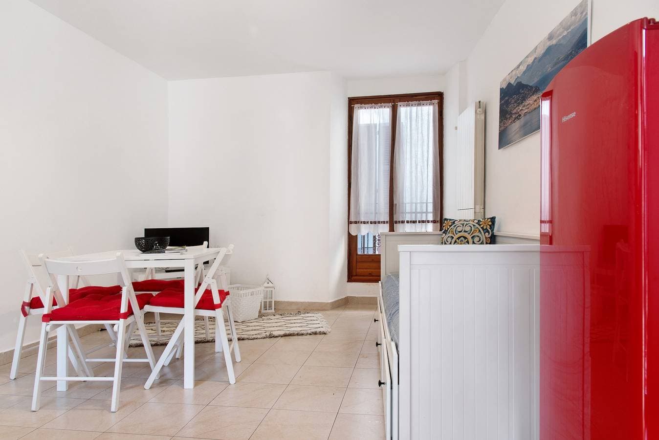 Foto 6 von 22: Apartment 'Lami' mit WLAN im Herzen von Intra, nahe Strand und Natur