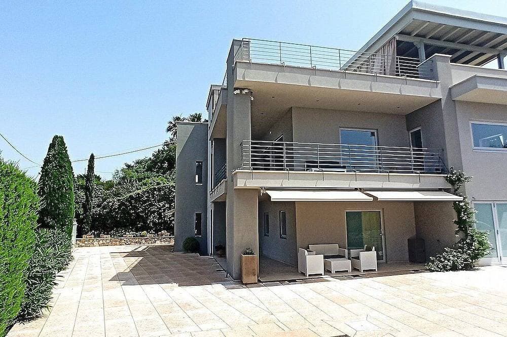 Foto 7 von 30: Villa Eliria C: A graceful studio apartment situated at a short distance from the beach, with Free Wi-Fi.