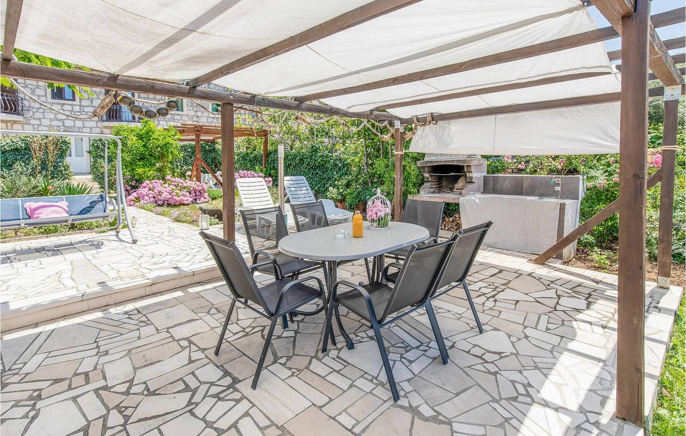 Foto 8 von 46: Gemütliche 70 m² große Wohnung mit Terrasse, WLAN und 300 m entferntem Strandzugang
