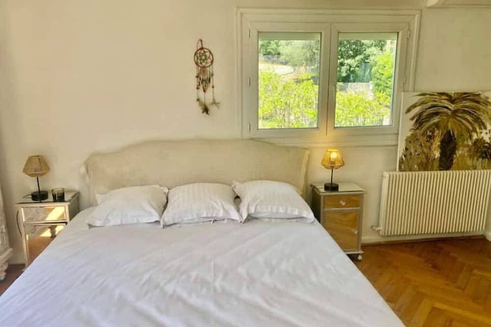 Foto 2 von 30: Charming House 4 bedrooms 3  bathrooms with pool near Valbonne