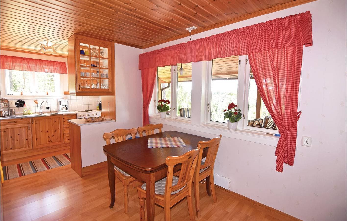 Foto 12 von 19: Ferienhaus für 5 Personen mit Terrasse