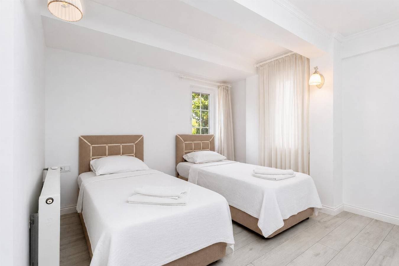 Foto 13 von 19: Villa für 8 Personen mit Balkon