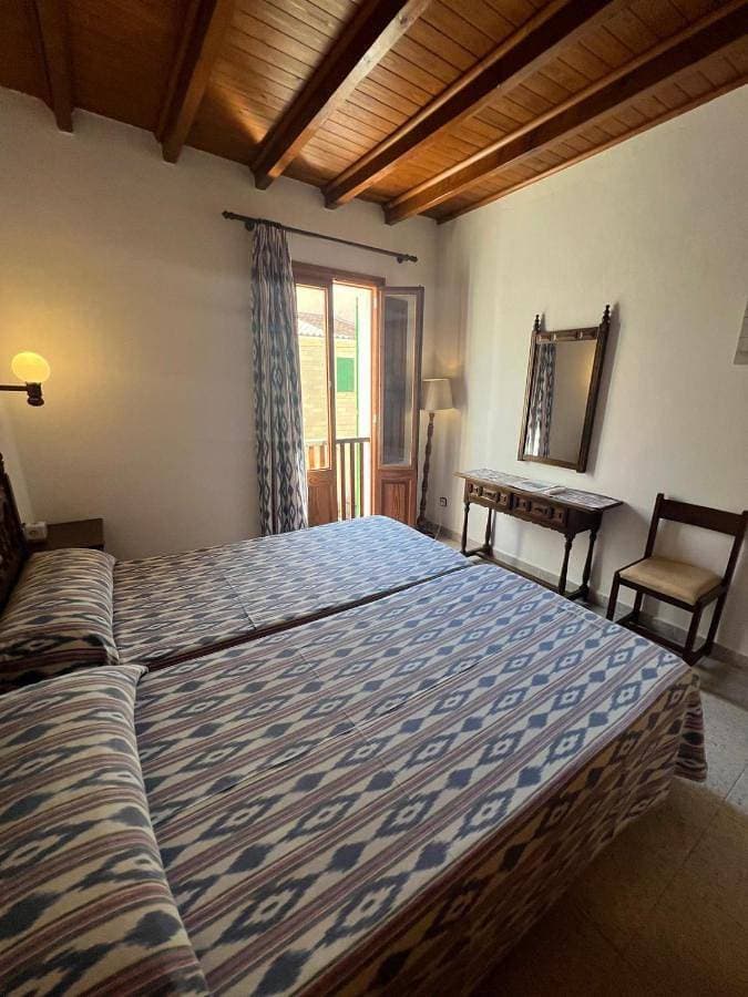 Foto 4 von 9: Twin Room with Bathroom