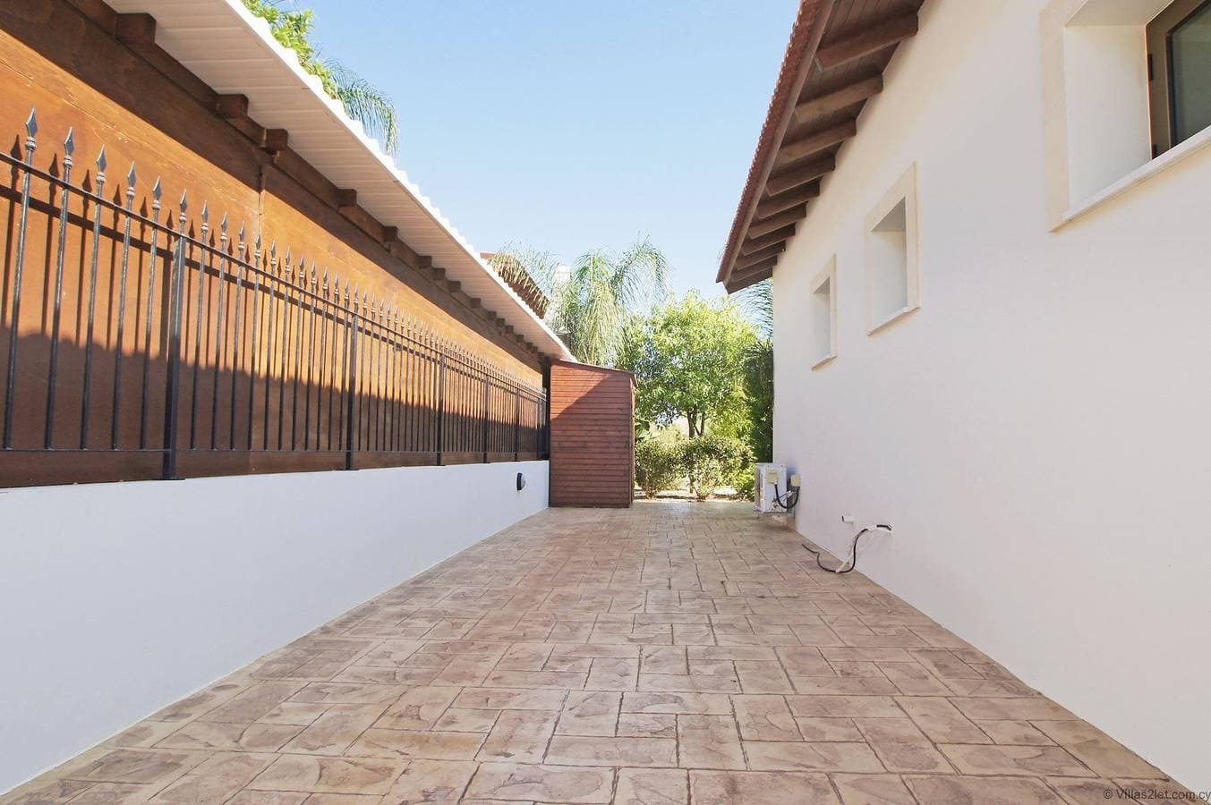 Foto 4 von 18: Villa für 4 Personen mit Garten